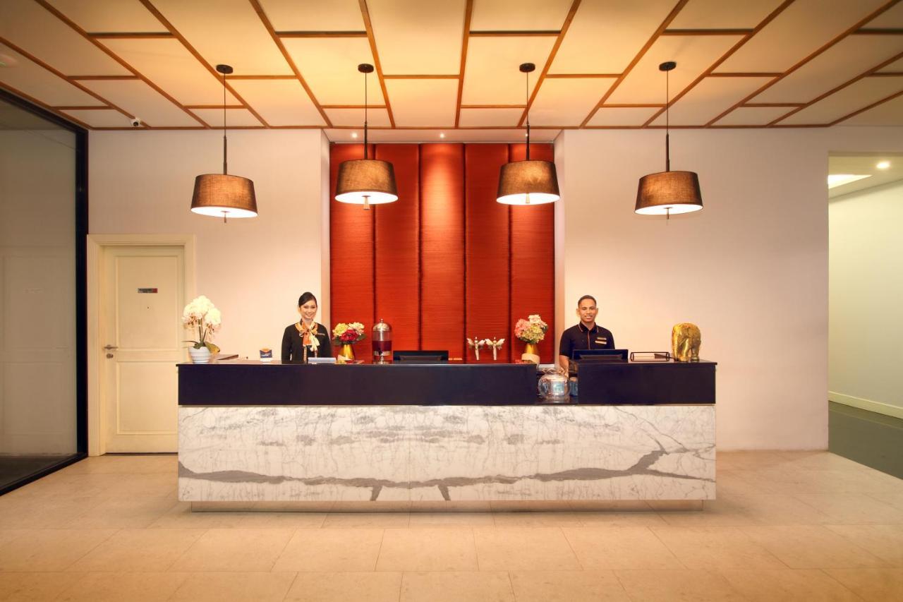Helios Hotel Bone Watampone Екстер'єр фото