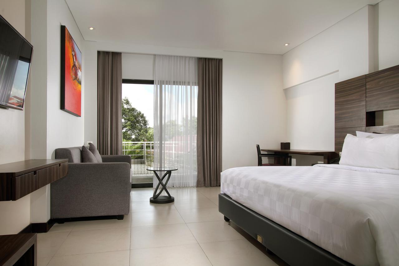 Helios Hotel Bone Watampone Екстер'єр фото