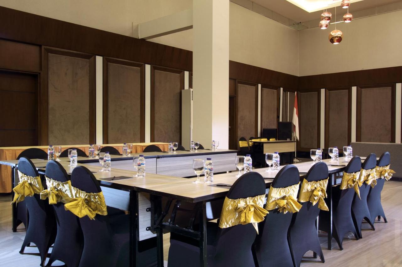 Helios Hotel Bone Watampone Екстер'єр фото